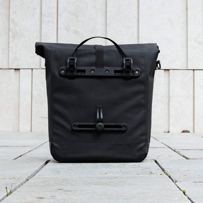 Bike Bag aus Meeresplastik Black - Fahrradtasche